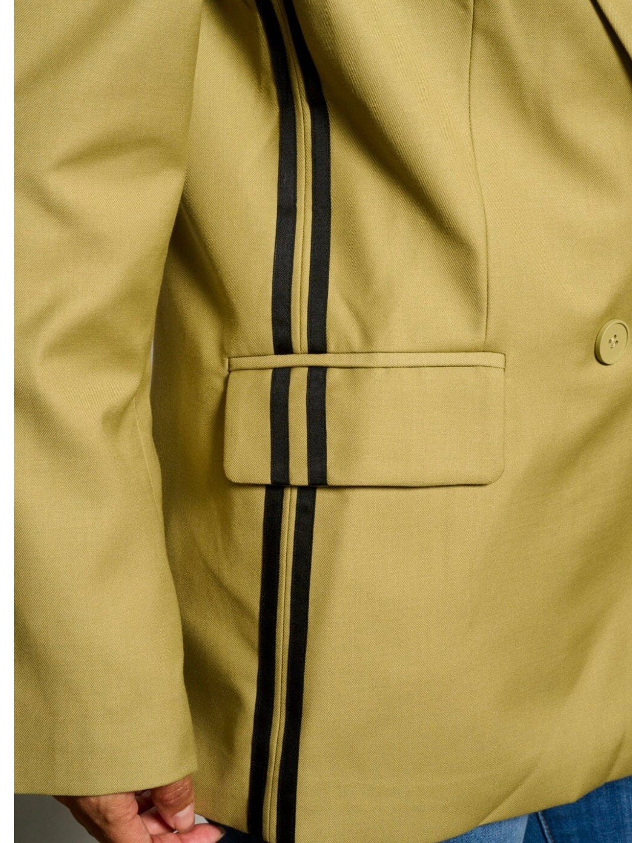 CLOSURE STRIPES BLAZER