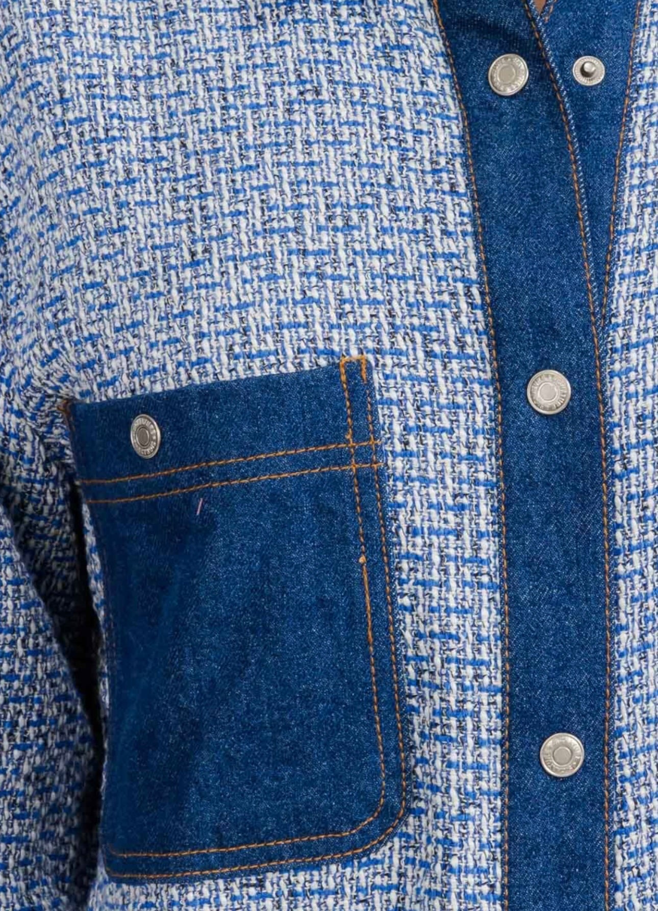 BUTTON CLOSURE CONTRAST DENIM JACKET