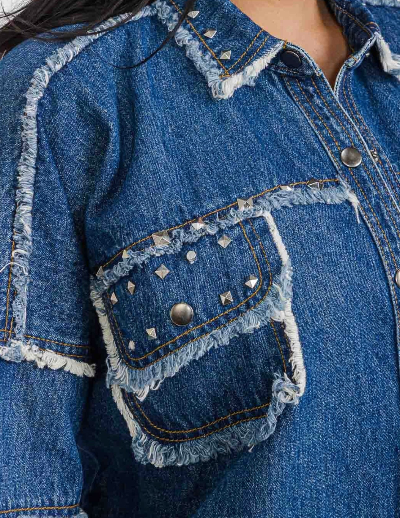 STUDS DENIM JACKET