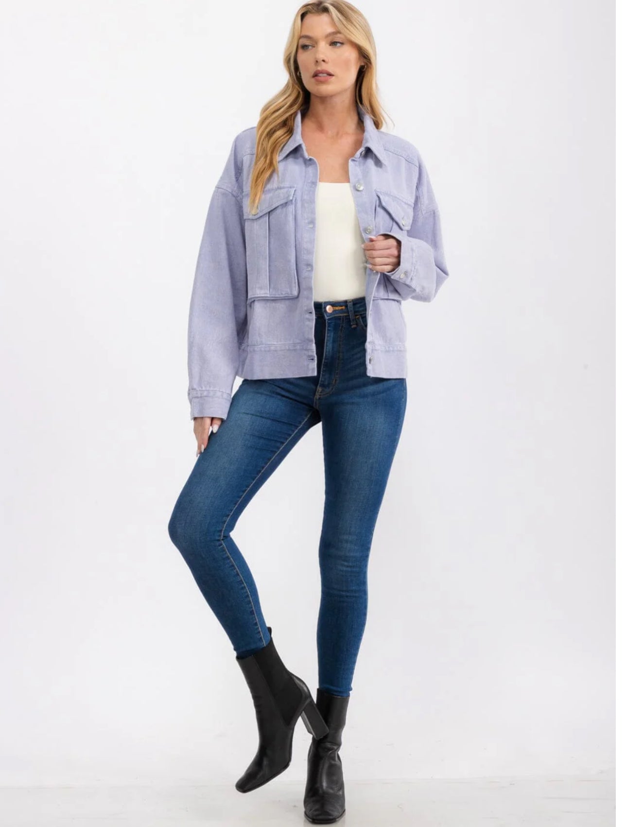 LONG SLEEVE BUTTON UP FRONT POCKETS WASHED DENIM JACKET