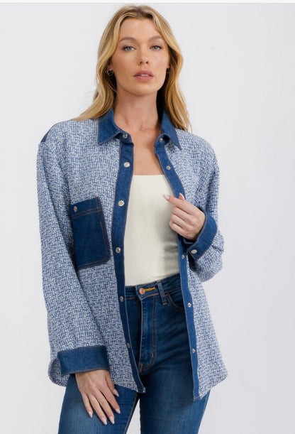 BUTTON CLOSURE CONTRAST DENIM JACKET
