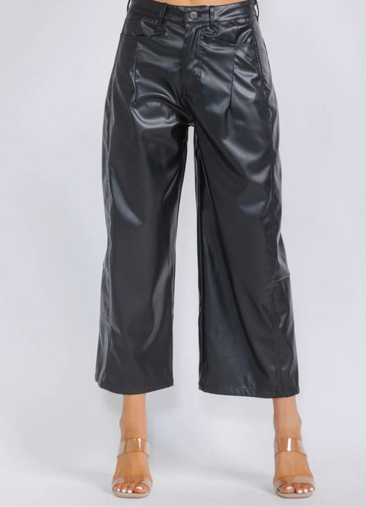 PLEATHER  BLACK WIDE LEG PANTS