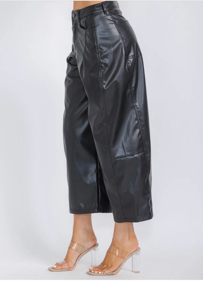 PLEATHER  BLACK WIDE LEG PANTS